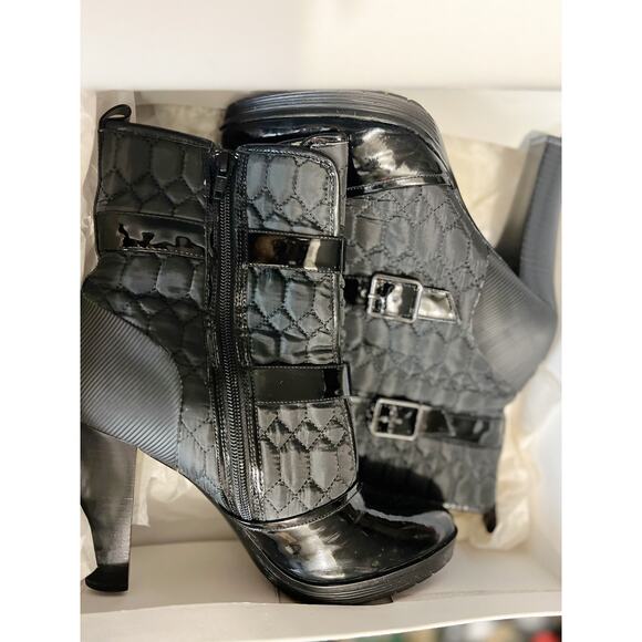 Calvin Klein Diamond Quilted Nylon Leather Trim Heeled Ankle Booties Black 8.5 - Picture 14 of 15